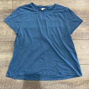 Athleta Blue Loose Fitting Short Sleeve Tee Shirt size medium